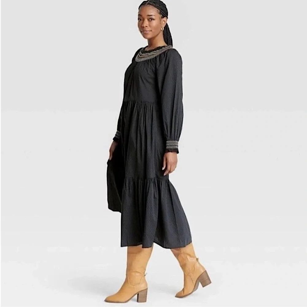 🆕 UNIVERSAL THREAD Black Embroidered Off-The-Shoulder Balloon Sleeve Boho Dress